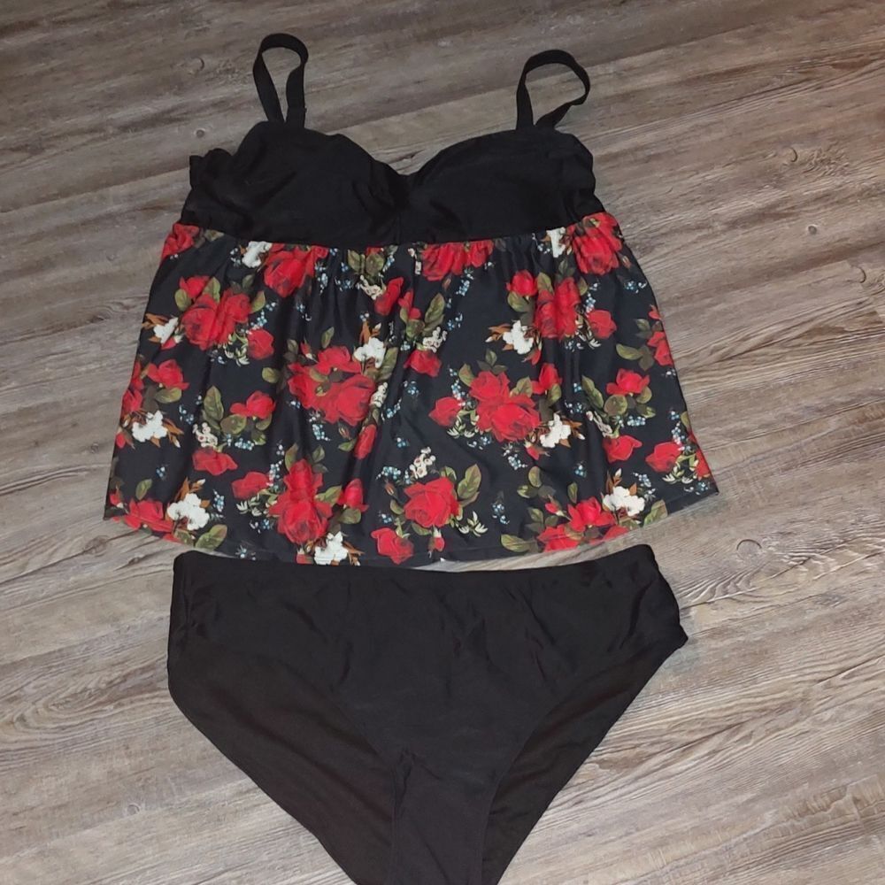 Red black rose print tankini bathing suit swimming suit Sz 3X NWOT